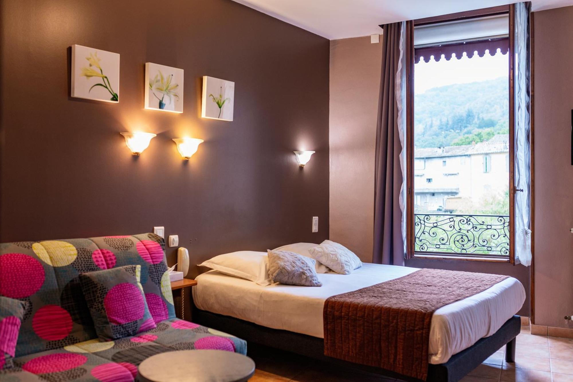 Logis Hotel Restaurant De La Paix Lodève Dış mekan fotoğraf